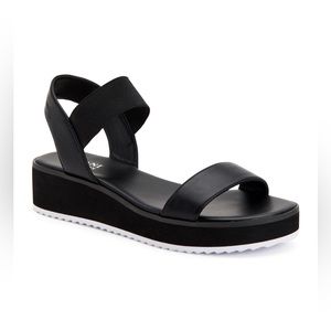 Lobbie Sporty Flat Sandals